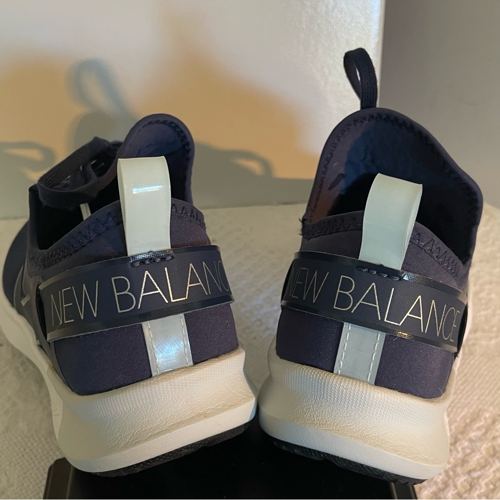 New Balance Comfort Blue Sneakers Size 6.5
“B”. Athletic Shoes - Picture 8 of 12